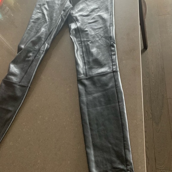 Aritzia Wilfred XS faux leather leggings - Picture 2 of 4
